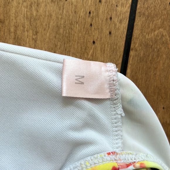 Gorgeous one piece lace up swimsuit. Brand unknown. Size Medium. - Picture 5 of 5